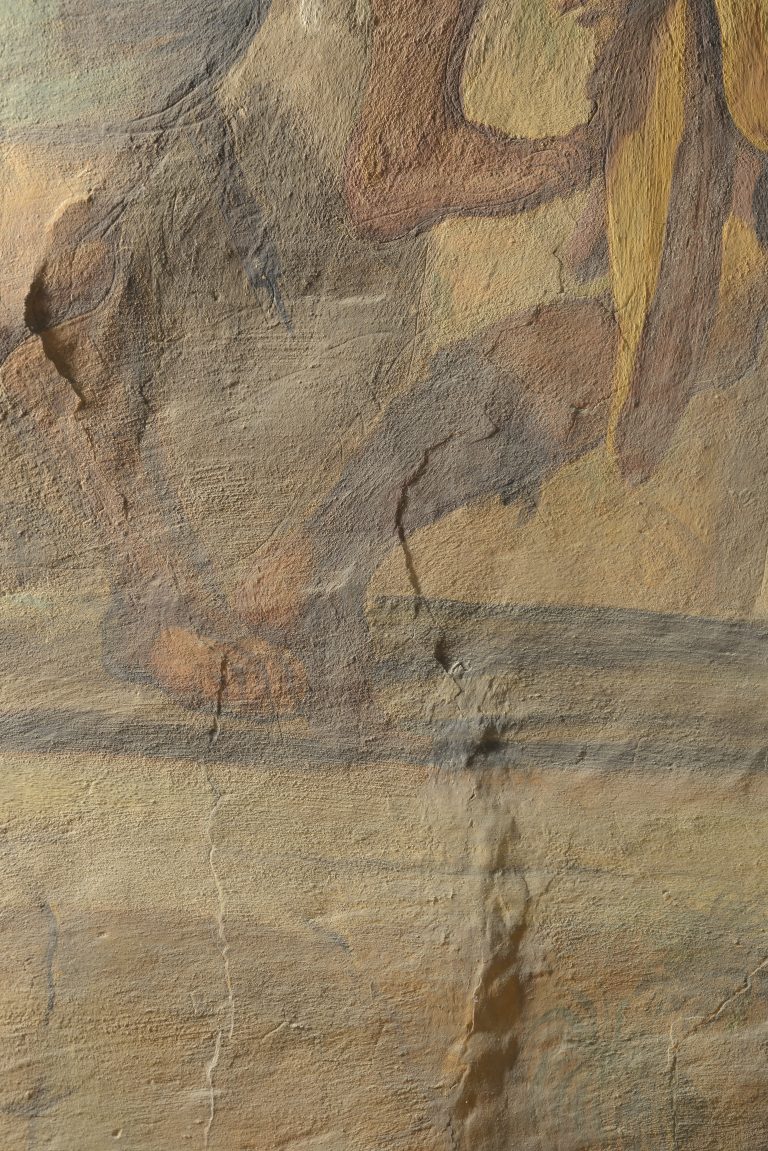 Particolare in luce radente.